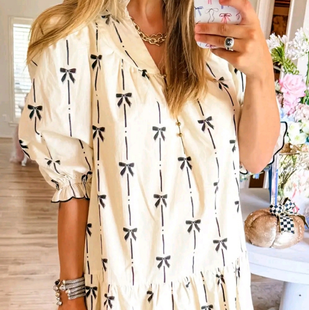 Bows dress!! Adorable!!